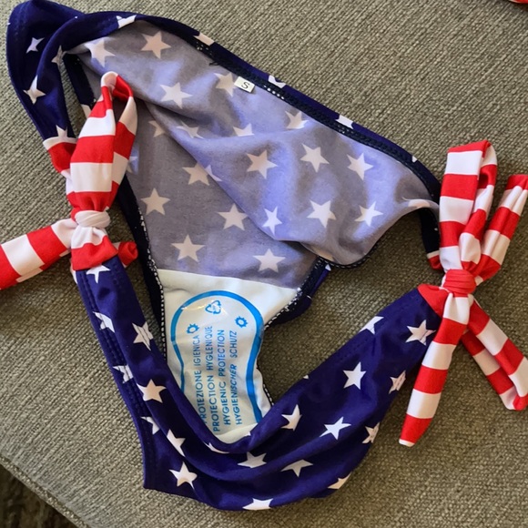 🎉HP🎉 American Flag Bikini 🇺🇸🇺🇸🇺🇸 - Picture 3 of 4